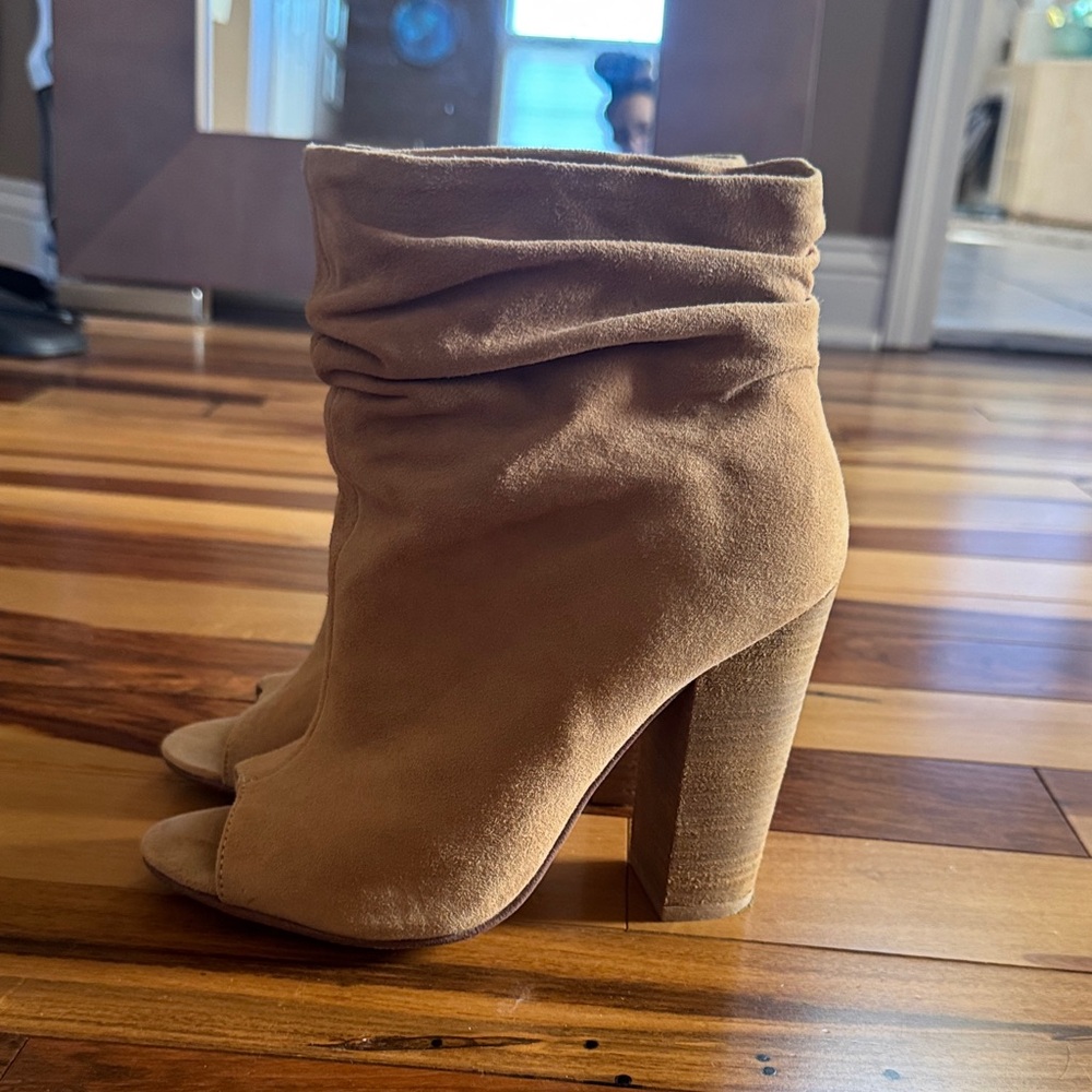 Chinese Laundry Tan Heeled Boots